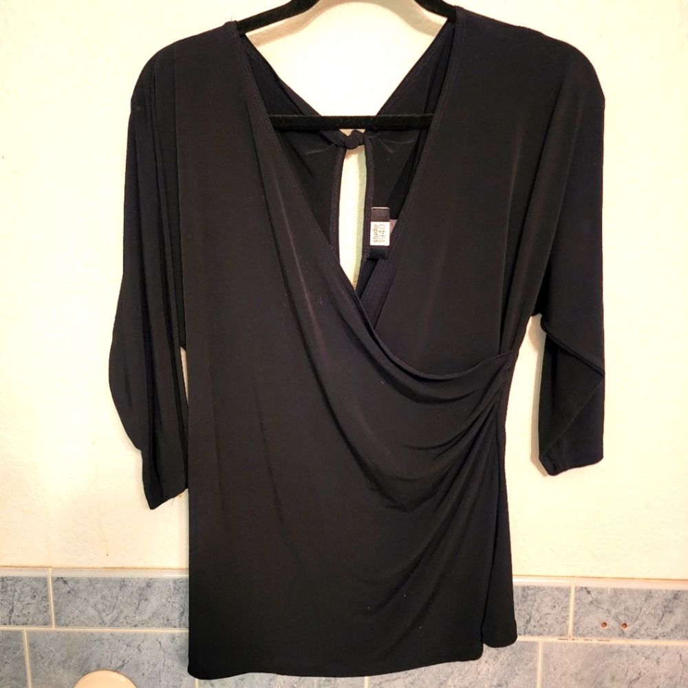 3/4 sleeve black blouse